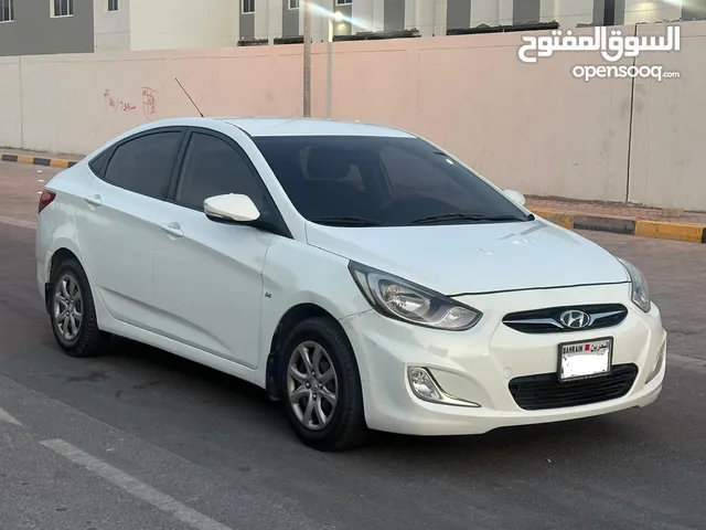Hyundai accent 1.6 Model 2013 excellent condition