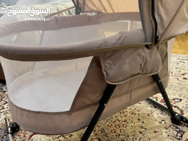 أغراض بيبي جميعها ماركات معروفه واستخدام خفيف جداً وشبه جديده
