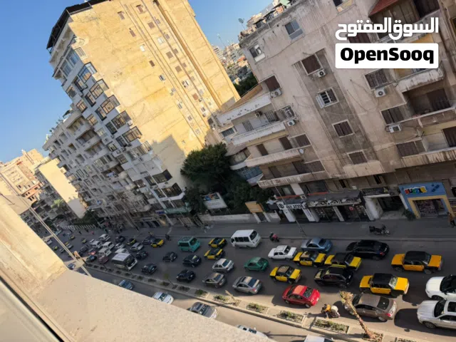 شقة للبيع فى رشدى شارع ابوقير قريبه من فكهانى النصر