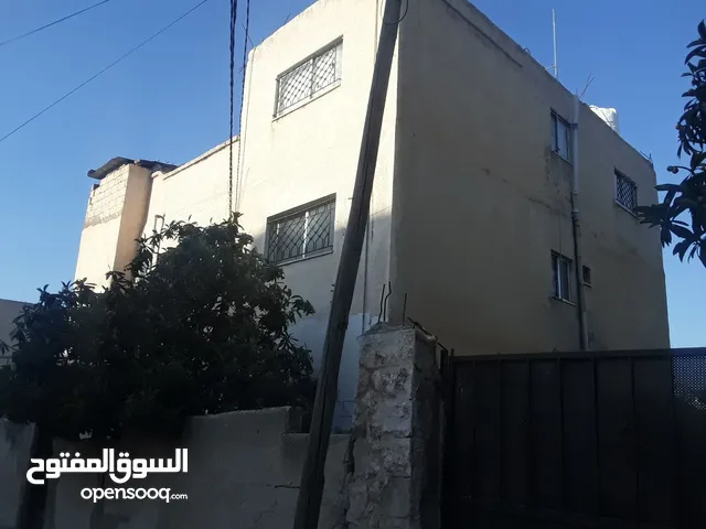 320 m2 More than 6 bedrooms Townhouse for Sale in Irbid Al Quds Street