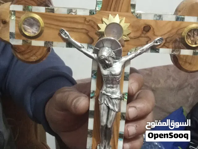 صليب للبيع