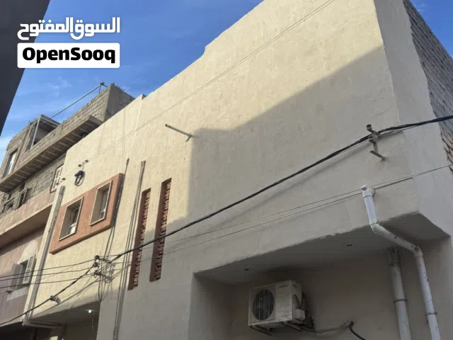 130 m2 4 Bedrooms Townhouse for Sale in Tripoli Abu Saleem