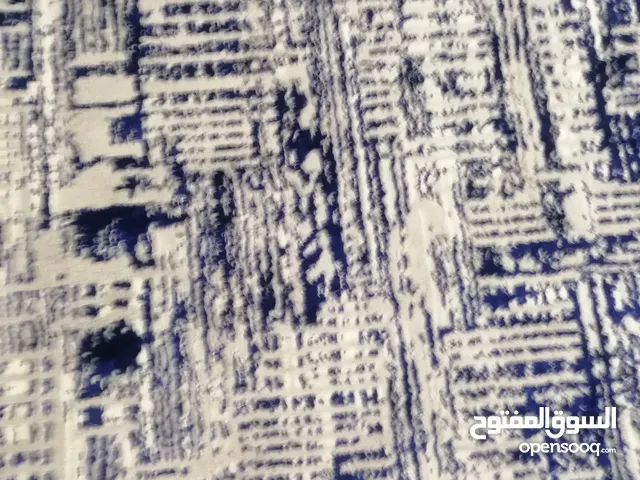 سجاد نوعية رائعة لون كحلي مموه استعمال عرسان 5 شهور فقط وكالة ماشالله نوعية جيدة