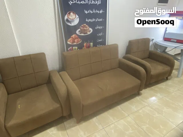 صالون 2 كرسي وكنبة للبيع بحالة جيدة