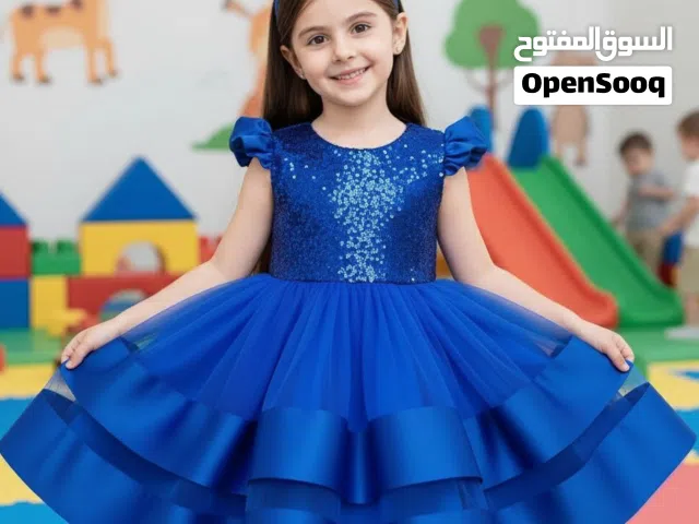 فستان العيد  للبنات العمر من5.......8سنه جديده ومتوفر فساتين  واطقم للبيبي