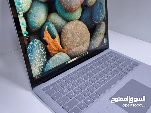 Microsoft surface Laptop i5-7th 2.60Ghz 2k resolution Touchscreen 8gb ram 256gb ssd 4gb graphics