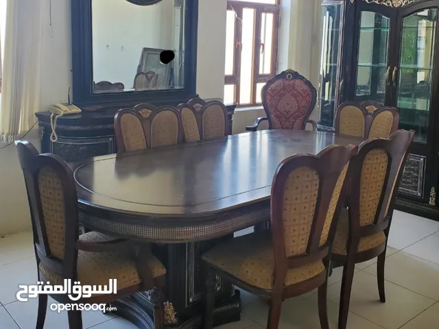 سفرة أكل إيطالي مستخدم لفترة بسيطة