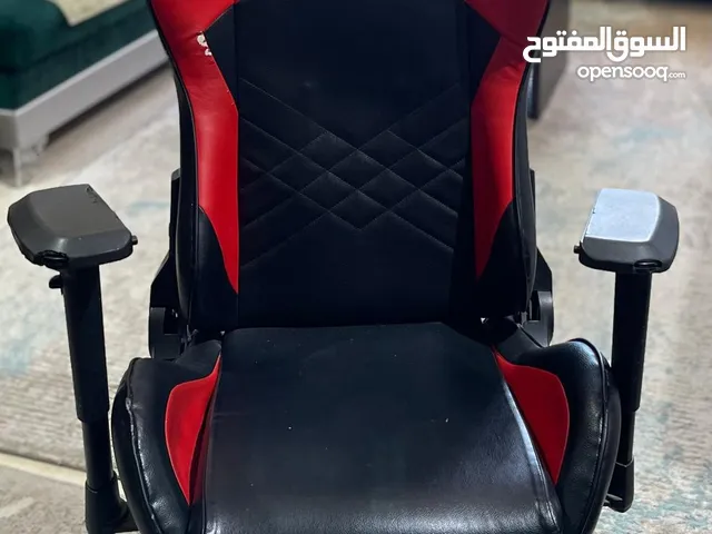 Other Chairs & Desks in Hawally