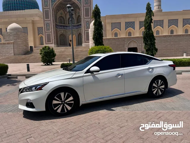 Used Nissan Altima in Al Batinah