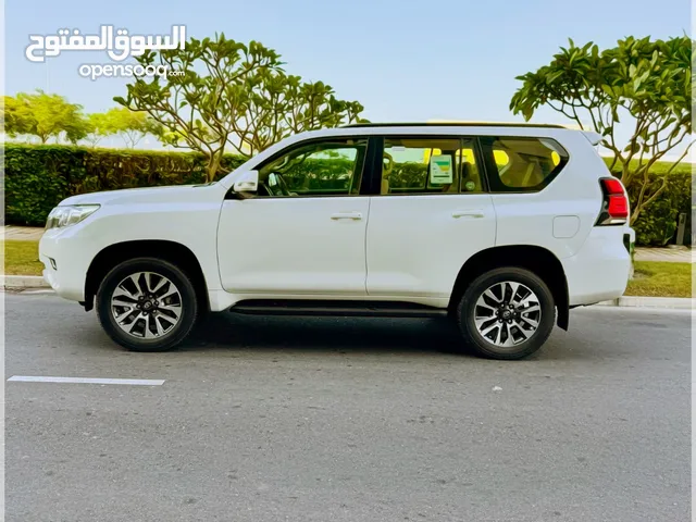 TOYOTA PRADO Year-2022 Engine-4.0L V6 Cylinder white -59000km