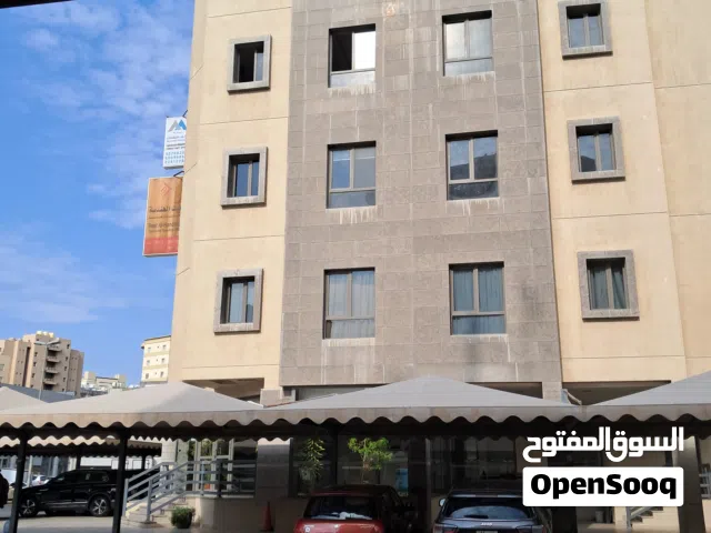 180 m2 3 Bedrooms Apartments for Rent in Hawally Hawally