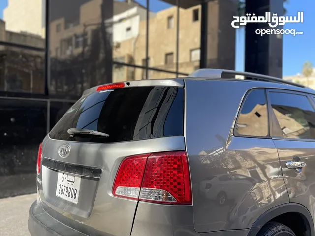 Used Kia Sorento in Tripoli