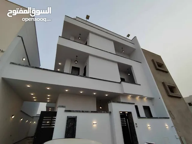 كهربائي منازل طرابلس لجميع خدمات الكهرباء،الأسعار في متناول الجميع،دقة في العمل،سرعة في الانجاز