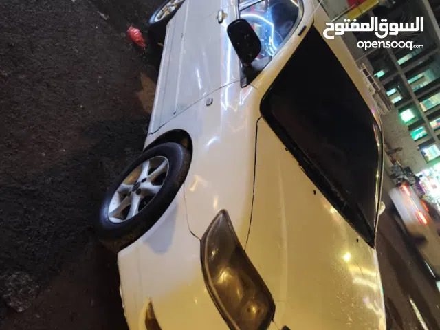 كرولا 2006  اوربي  بدون جمارك  تماتيك  بترول  فريمات كهرباء  شاشه  السعر  7500 سعودي