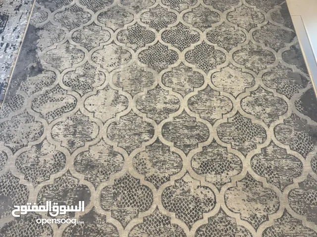 Elegant Modern Area Rug in Stunning Gray Design
