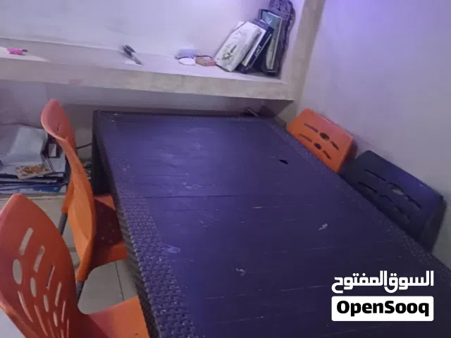 طاوله بلاستيك