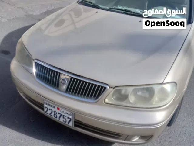 للبيع سيارة سني موديل 2004 بسعر 1000 دينار