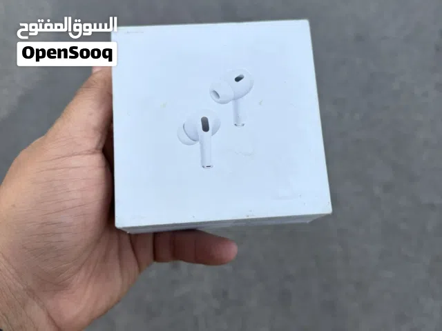سماعة ابل برو 2 تايب سي شبه جديد بكرتونها وتوابعها