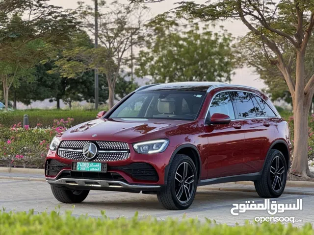 مرسيدس بنز Glc 300 2018 بدون حوادث او غرق قمة في النظافة + مفتاحين الوكالة (لعشاق التميز)