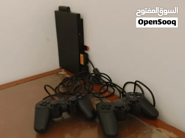 بلستيشن تو حاله الوكاله فيها 19 لعبه و جهازين بس تحتاج واير مال كهرب