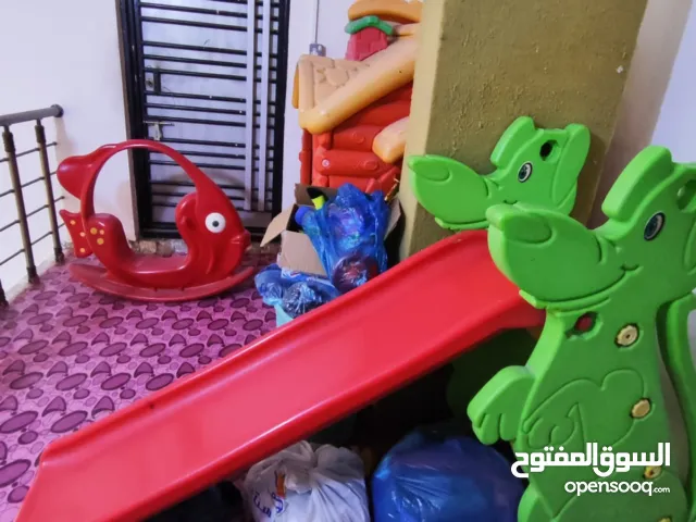 سرسيحه اطفال  مستخدمه قليل ارتفاع حلو وقويه واصليه لا