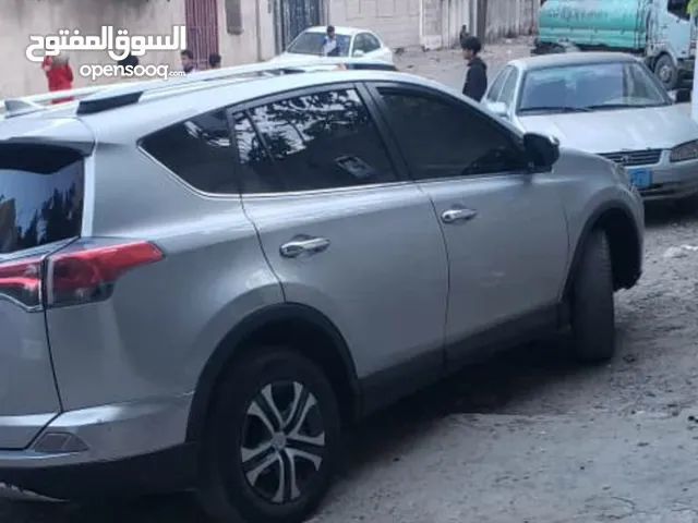 Used Toyota RAV 4 in Sana'a