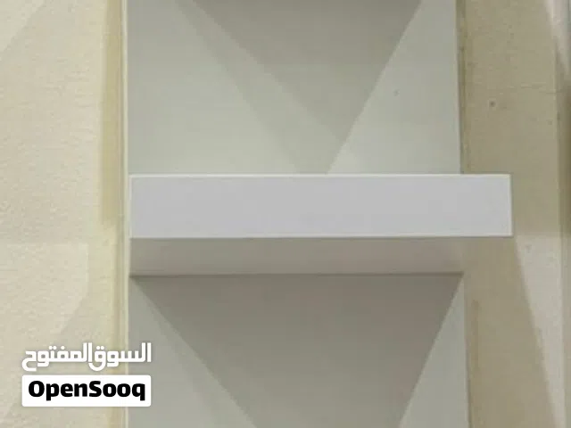 ستاند للبيع من ايكيا  لون ابيض حلو ف طبيعه كبيره واسع