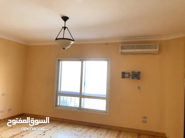 171 m2 4 Bedrooms Apartments for Rent in Giza Sheikh Zayed