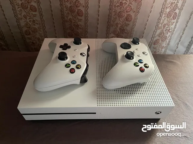 Used Xbox One S + 2 Controllers  + 5 Games (Fifa 21 & Forza) – Great Condition