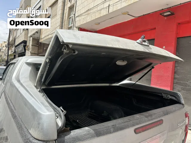تسكيرة شنتة صندوق هايلوكس متسوبيشي