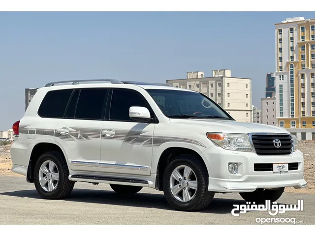 Used Toyota Land Cruiser in Muscat