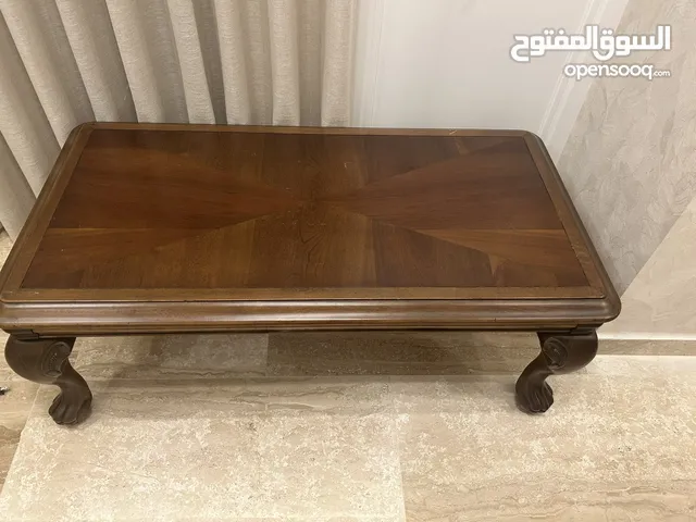 طاولة وسط مع طربيزات +كونسر