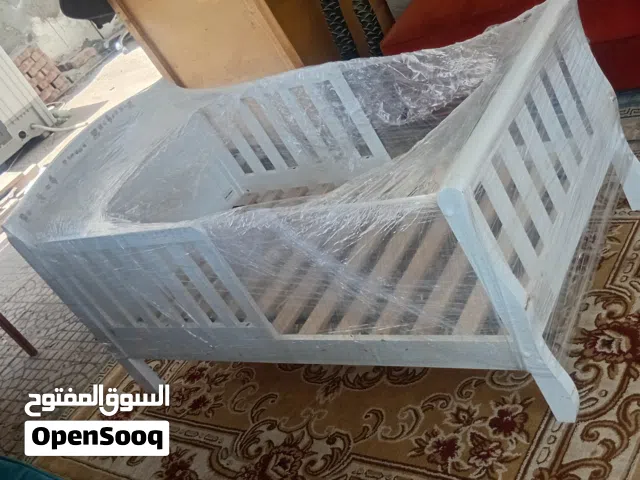 سرير اطفال للبيع