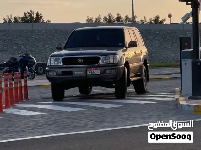 Used Toyota Land Cruiser in Abu Dhabi