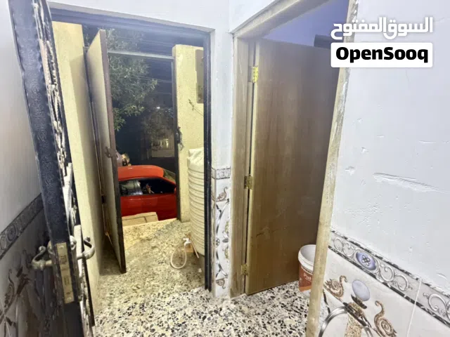 اعلان دار للايجار مساحه 100 متر موقع ممتاز خلف شارع العام