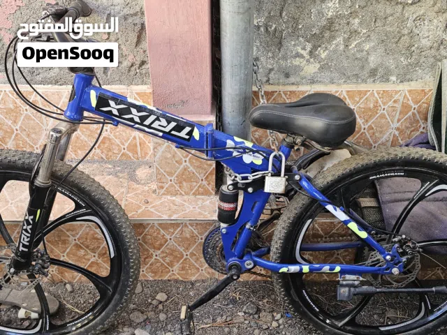 سيكل مقاس26 للبيع مع خوذة الراس