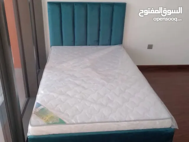 Dubble bed with medical mattress available