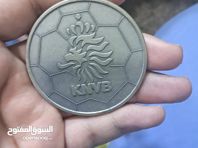 ميدالية هولندية قديمة لكرة القدم2006