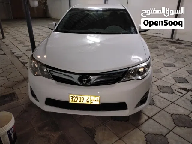 2014 تويوتا كامري LE