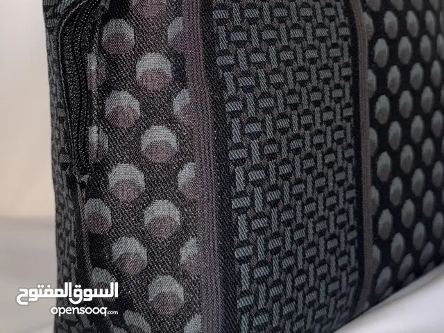 شنطة او باوتش " بولغري " اصلي وجديد لم يستخدم من قبل