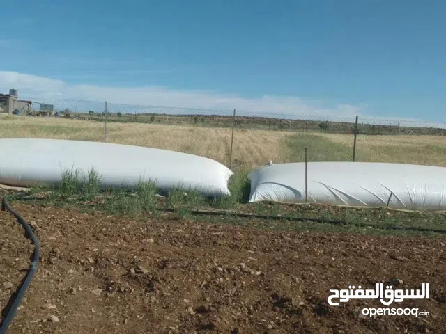 يوجد قرب ماء للبيع 5 طبقات مكفولات غير مستعملات سعة القربه 25 متر ماء