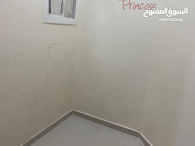 220 m2 5 Bedrooms Apartments for Sale in Al Madinah Ar Ranuna