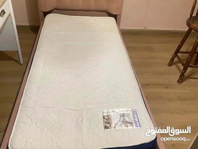 غرفة نوم صبايا