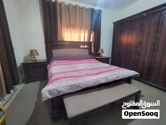 غرفة نوم مستعمله للبيع مع فرشه طبيه