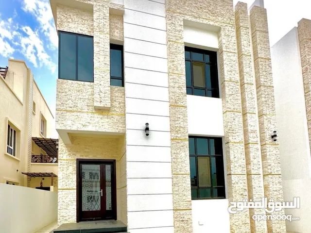 377m2 5 Bedrooms Villa for Sale in Muscat Al Khoud