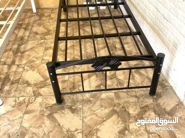 تخت حديد مفرد جديد للبيع مع فرشة