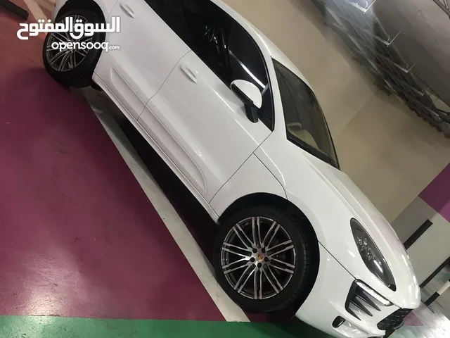 Porsche Macan 2017 in Muscat