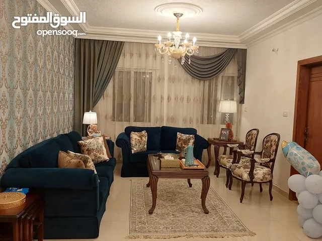 شقة مميزة للبيع في مرج الحمام بالقرب من دوار البكري المساحة 138م من المالك مباشرة