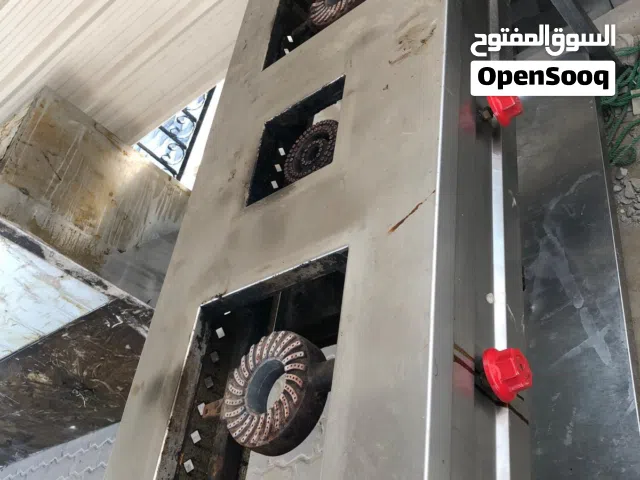 للبيع معدات مطعم وطاولات وكراسي