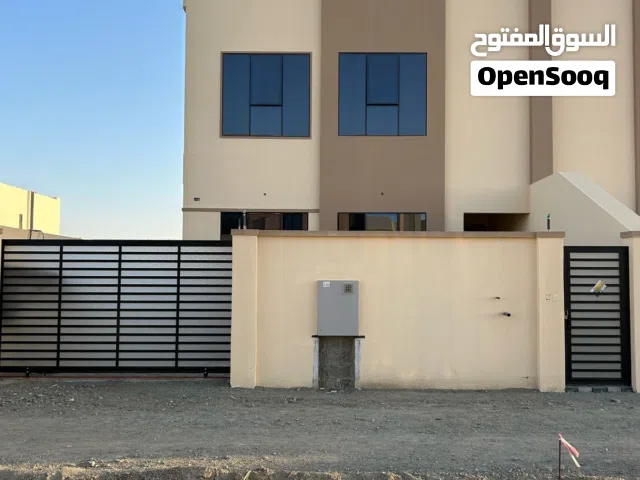 430 m2 5 Bedrooms Villa for Sale in Muscat Al Khoud